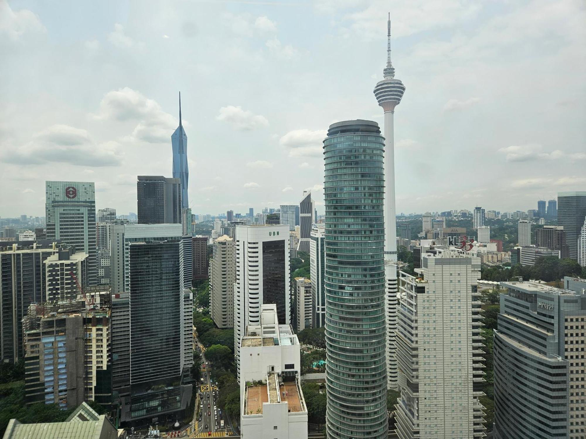 Sky Suites Klcc By Asiapex Kuala Lumpur Room photo